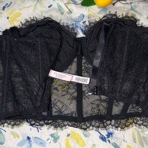 VS Elegant Black Lace Bustier